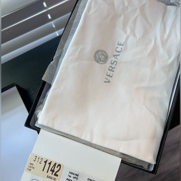 Versace Pool Slides - Picture 4 of 4